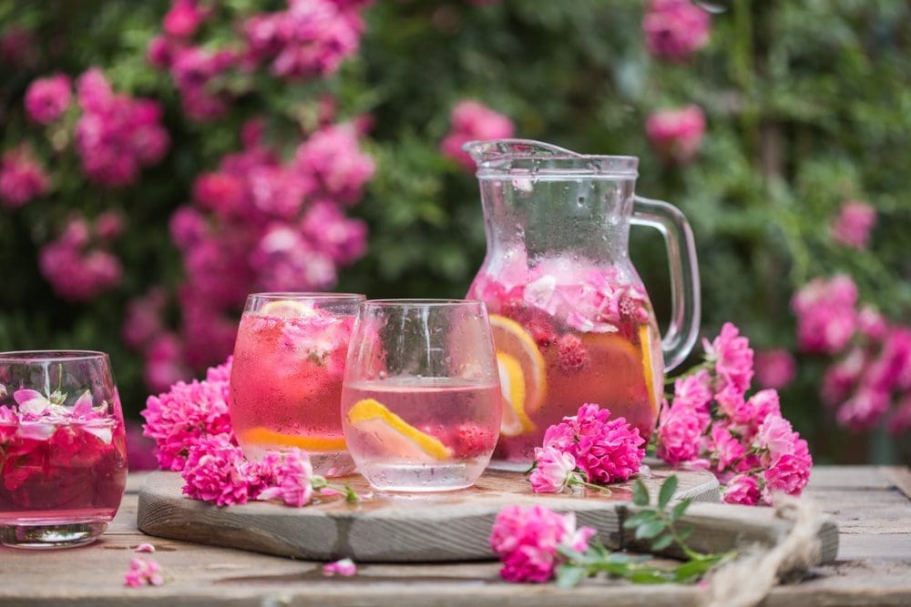 Summer,Refreshment,Drinks.,Light,Pink,Rose,Cocktail,,With,Rose,Wine